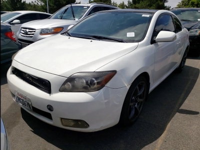 2010 Scion tC 2dr HB Auto
